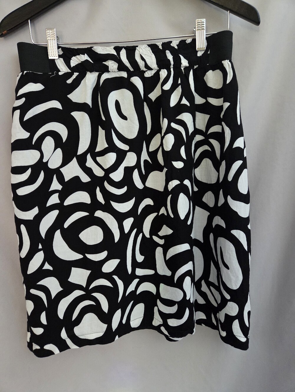 Ricki's Black and White Abstract Midi Skirt